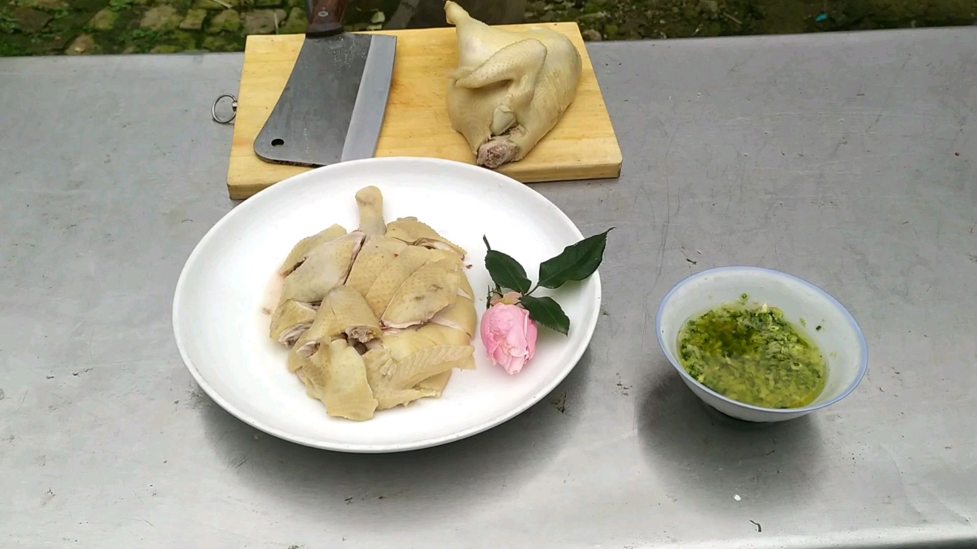 白切鸡砍鸡教程,让你在家也做酒店的感觉,非常简单