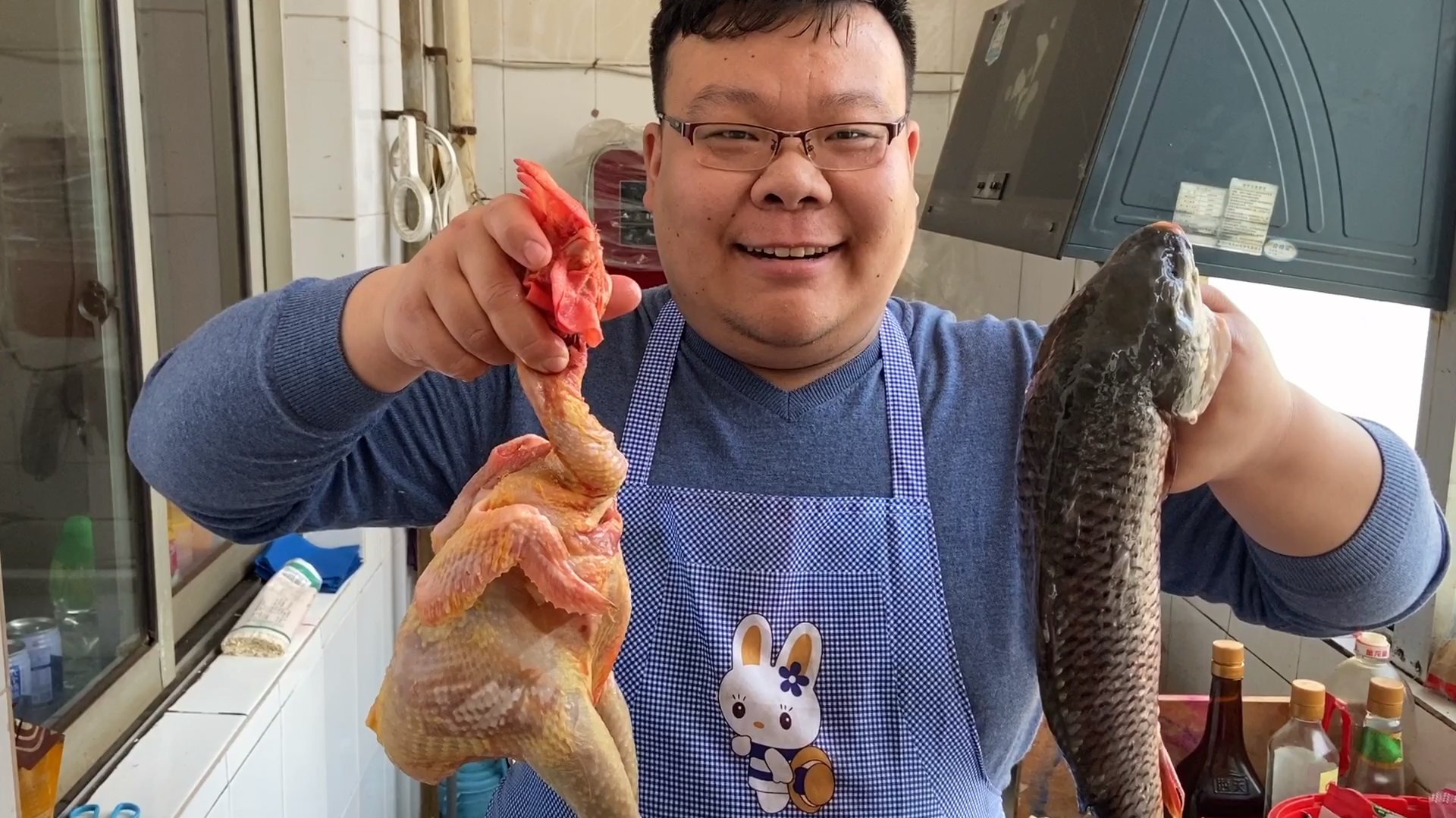 母亲节 去妈妈家吃饭 炖个公鸡 烧条鲤鱼 妈妈做的腐乳 太棒了