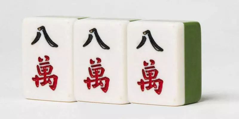 拿麻将牌买车?仨"八万"也不行啊!情侣想当网红"抖"一把,结果