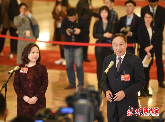 全国政协委员冯巩:人民需要艺术 艺术也需要人民