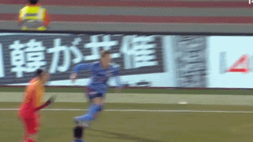 姜至鹏飞踹引韩媒担忧:下一场中韩对决,担心球员遭遇黑脚