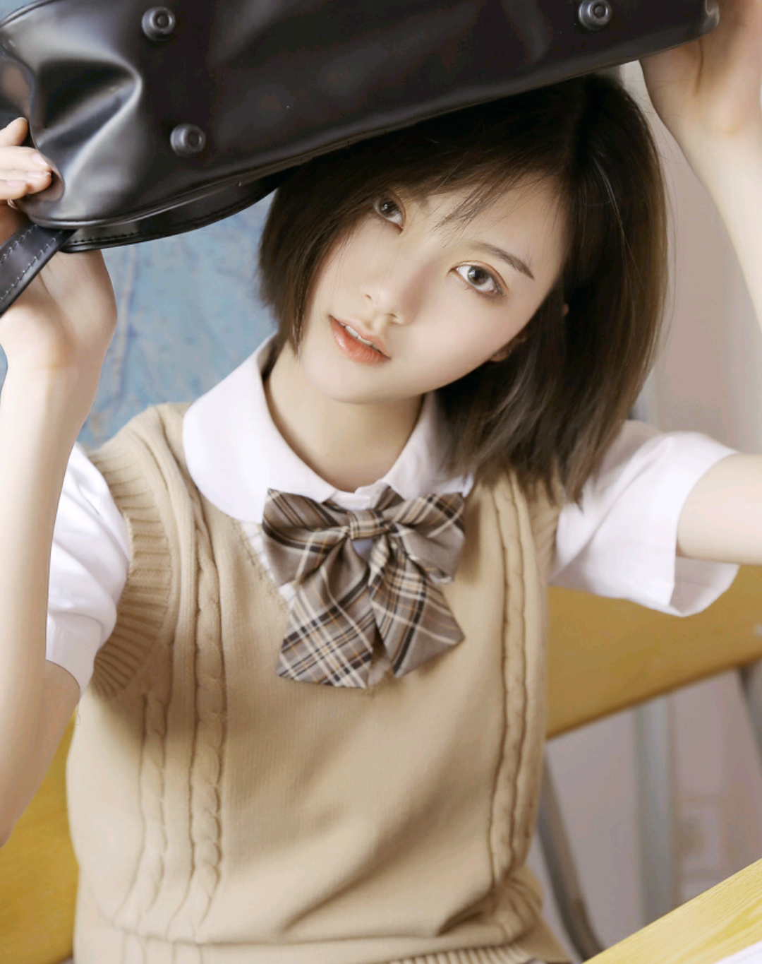 文静美艳的清新伊人小姑娘