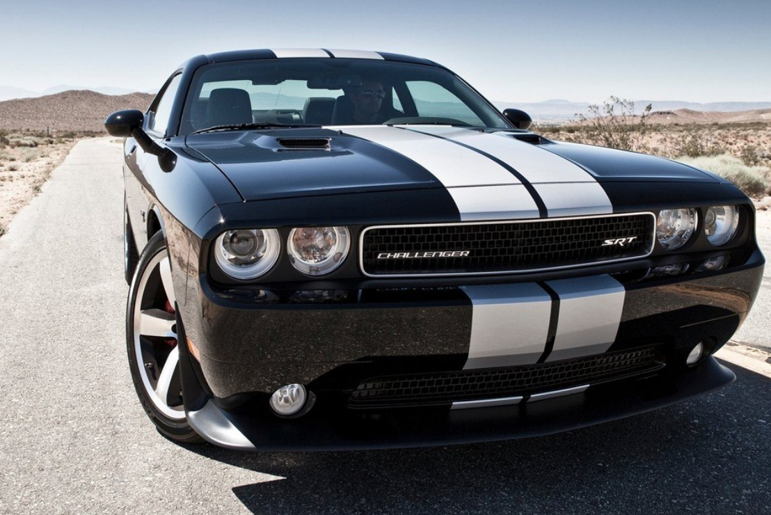 整个尾部比较具有层次感,车灯设计的很不错,看着也很好看.