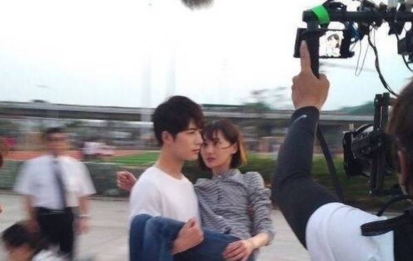 郑爽居然被这么多男神公主抱过,尤其是和最后一个,都羞红了脸