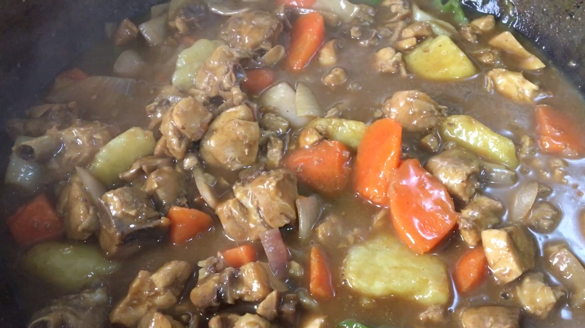 3个鸡腿,做一锅咖喱饭,太香了