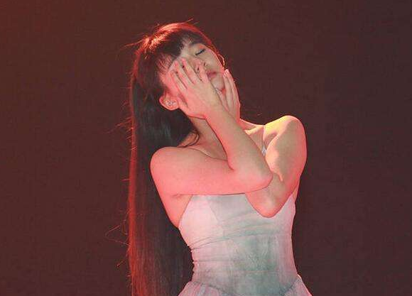 舞女小陀螺,饰演玄幻感情戏,惹人疼爱