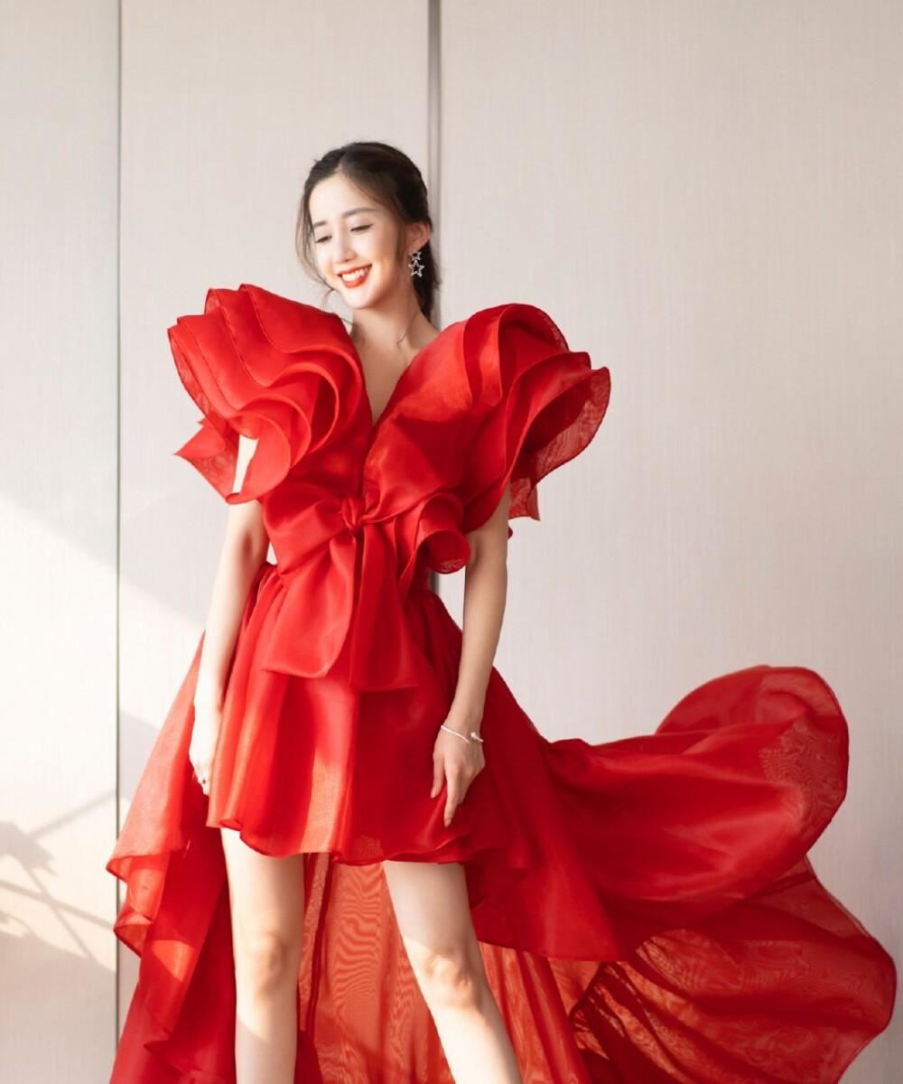 佳人陈欣予高清唯美壁纸美图,身姿婀娜,貌美如花