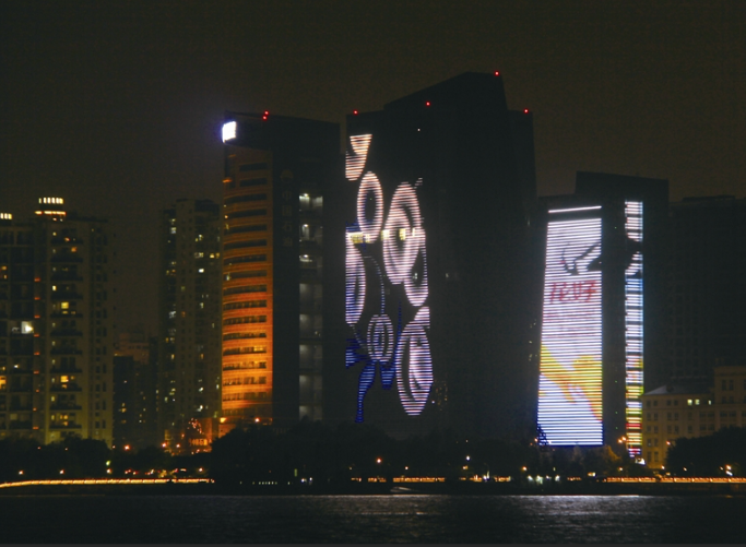 温州户外广告投放形式浅析,鹿港大厦灯光秀广告价格折扣分享