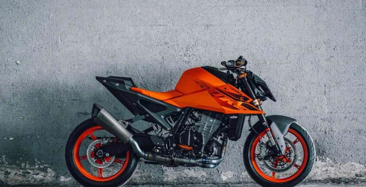 新车 - 售价约合9.12万元,双缸123马力,全新ktm