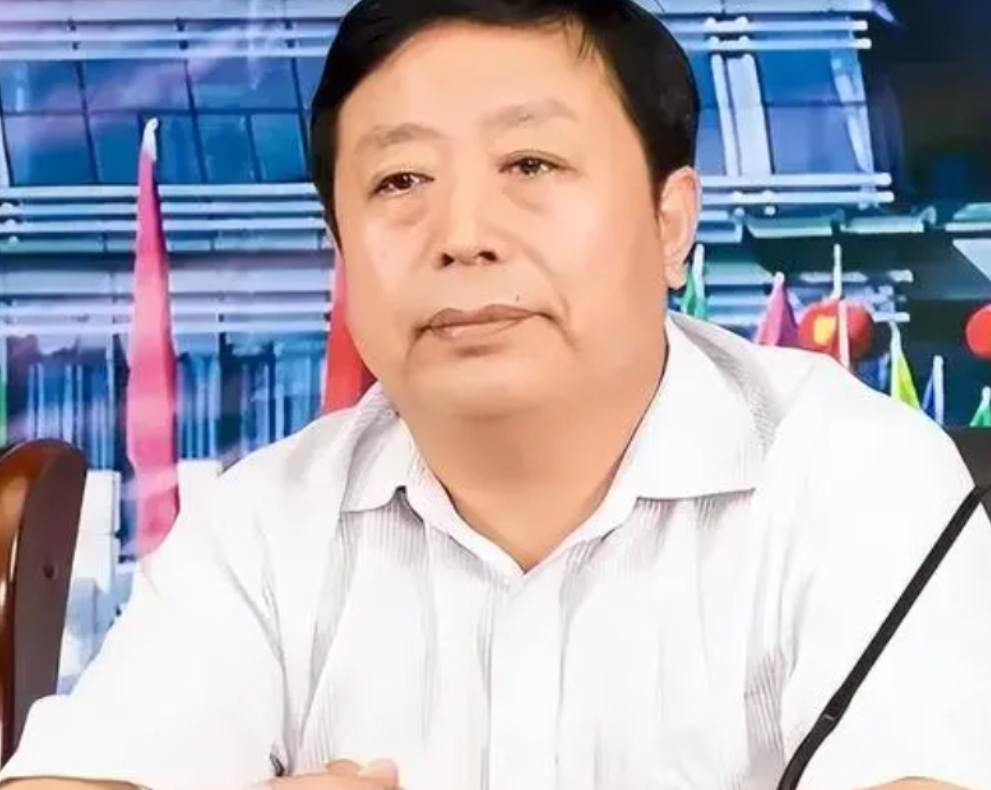 湖北"好色副省长"孟庆平:包养多个情妇,贪污百万被判10年