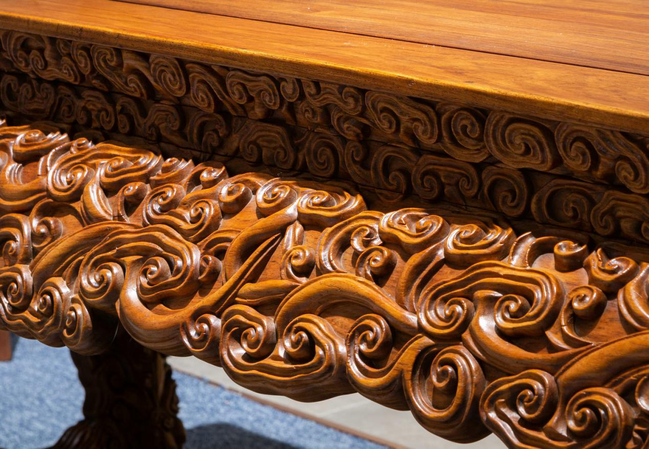 海南黄花梨灵芝纹画案:中华木作大师之孤品,奢华大气,富贵吉祥