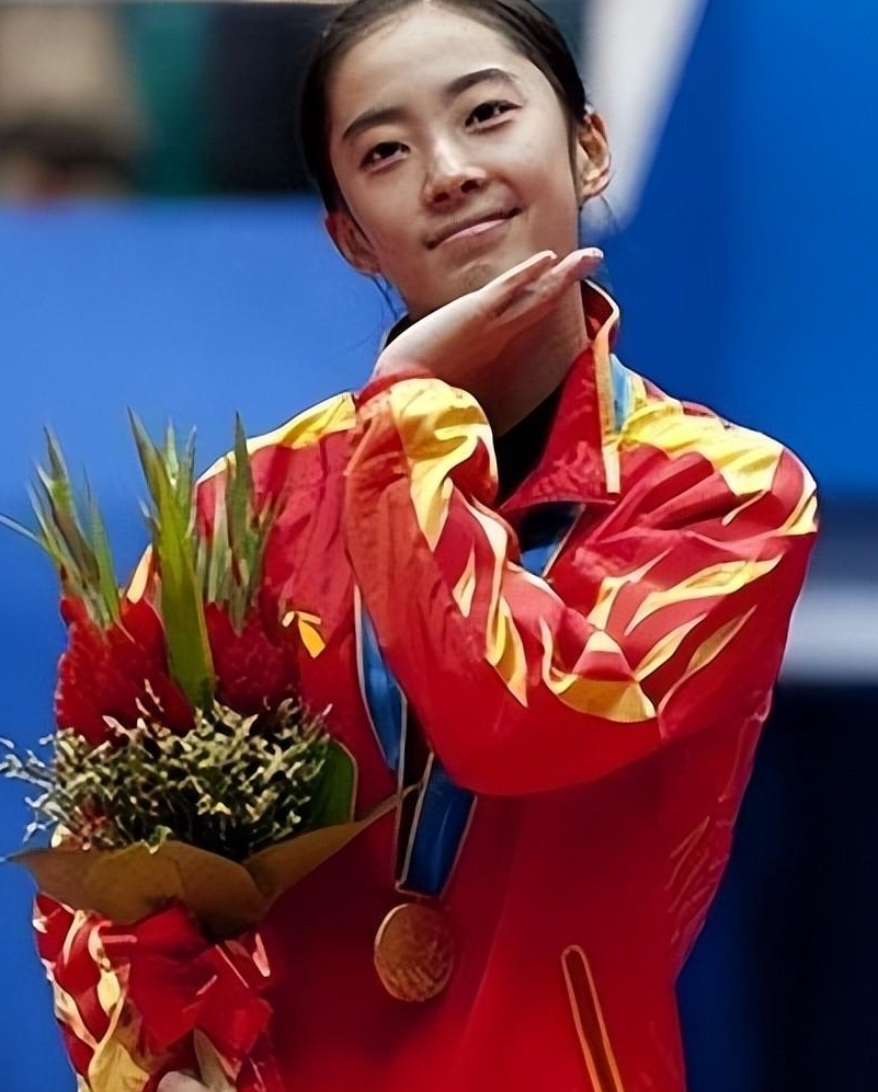 "羽坛女神"王适娴,为爱情主动求婚,如今生活幸福美满!