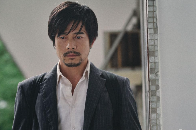 《麦路人》里郭富城饰演的"博哥",演出了现实"麦路人"的悲惨