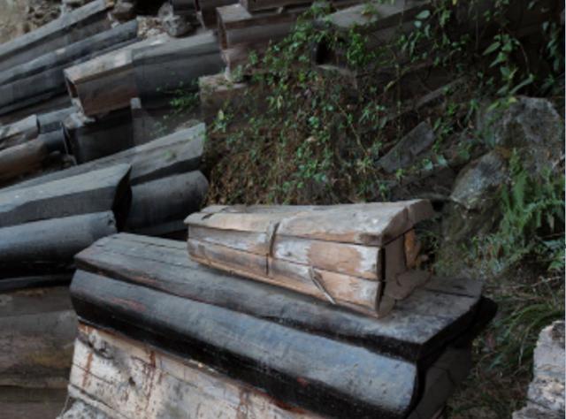 故事:荔湾广场异事,地下的八棺太邪门,大师联手破"跳楼胜地"