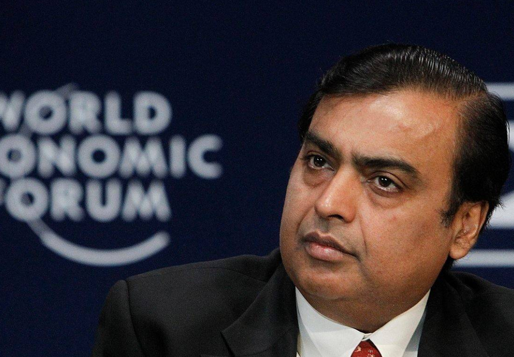 印度首富坐拥千亿资产,27层别墅养600仆人,却欠中国人的钱不还