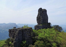 河南省平頂山市堯山·中原大佛景區