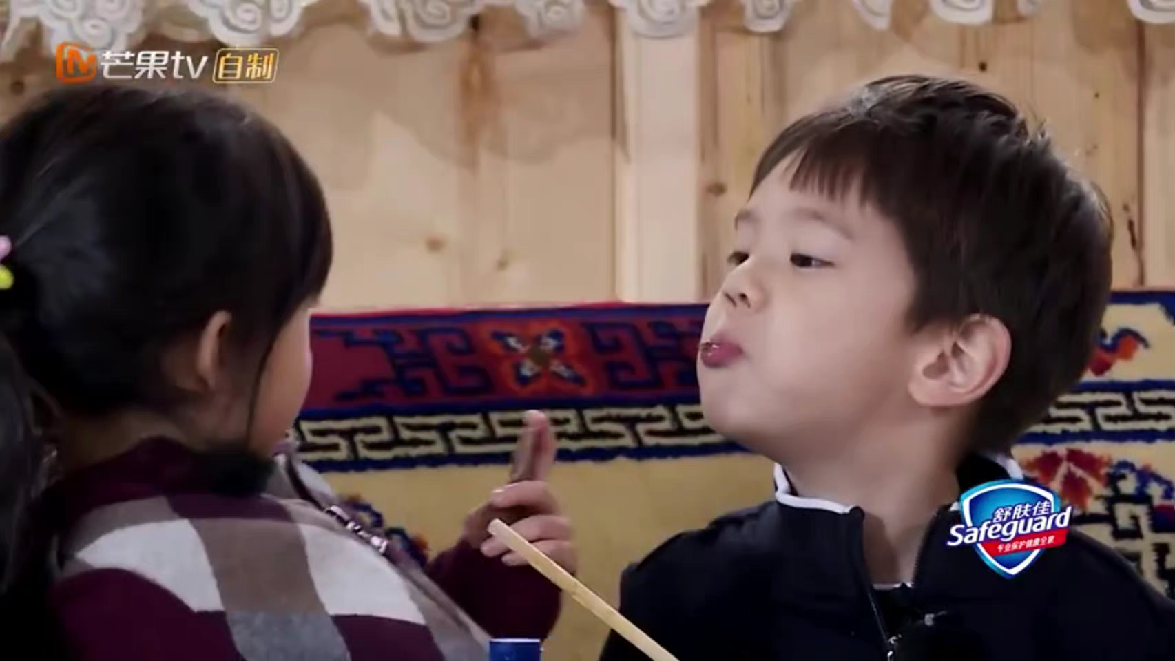 霍思燕杜江9岁儿子嗯哼近照曝光,网友说有点像羽生结弦又像李现