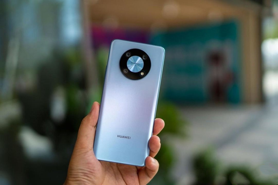 华为畅享60 max更为突出:6500mah 7.2英寸屏幕