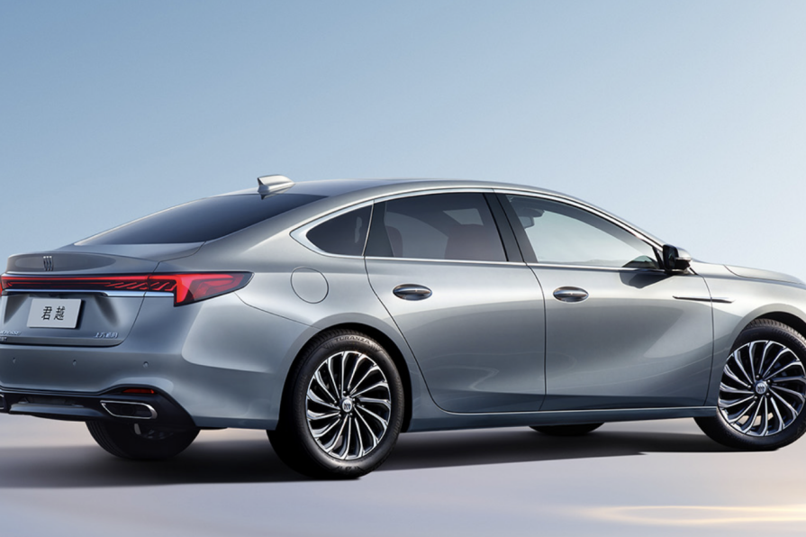 谁是b级车中的豪华王者 选别克全新一代君越还是本田雅阁?