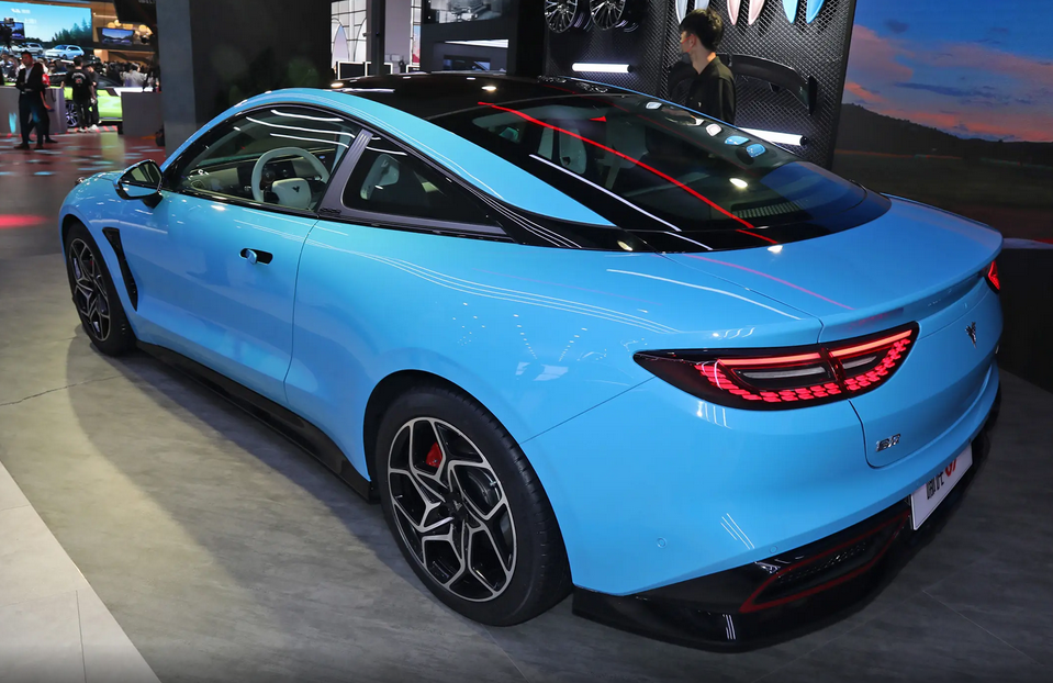 年轻人的第一台gt跑车?20万可全款落地,玩玩是真可以