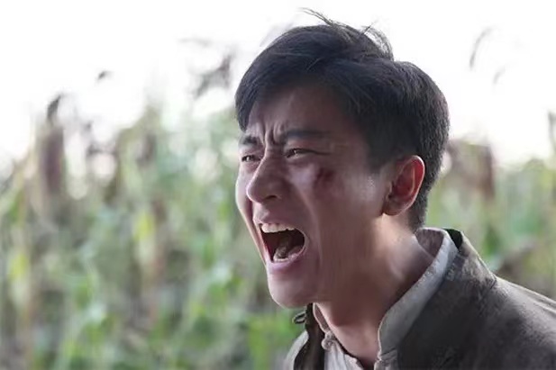 《红高粱》:上吊自杀的草根英雄成麻子,死于内心那道过不去的坎