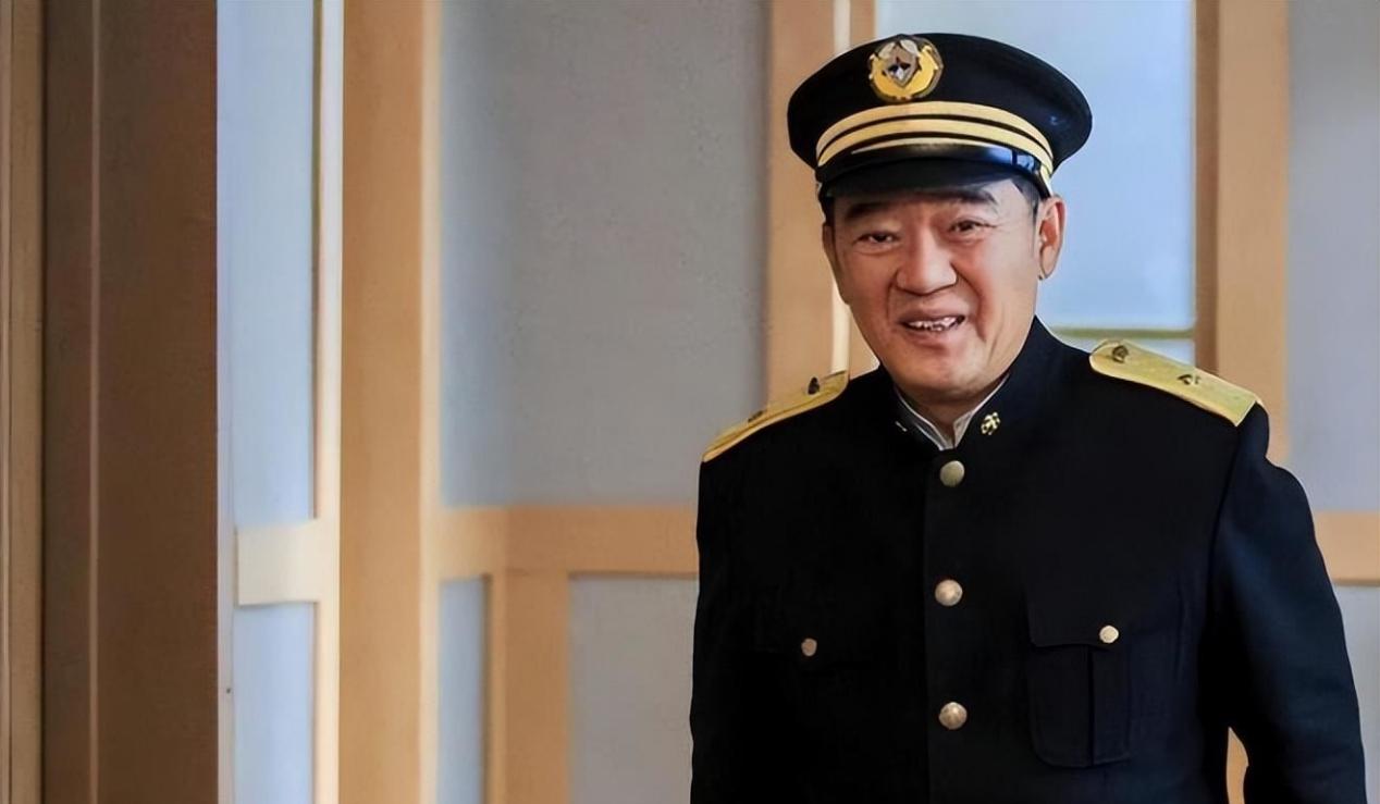 老戏骨李立群陷入立场争议,再怒发视频:请不要怀疑我的爱国情怀