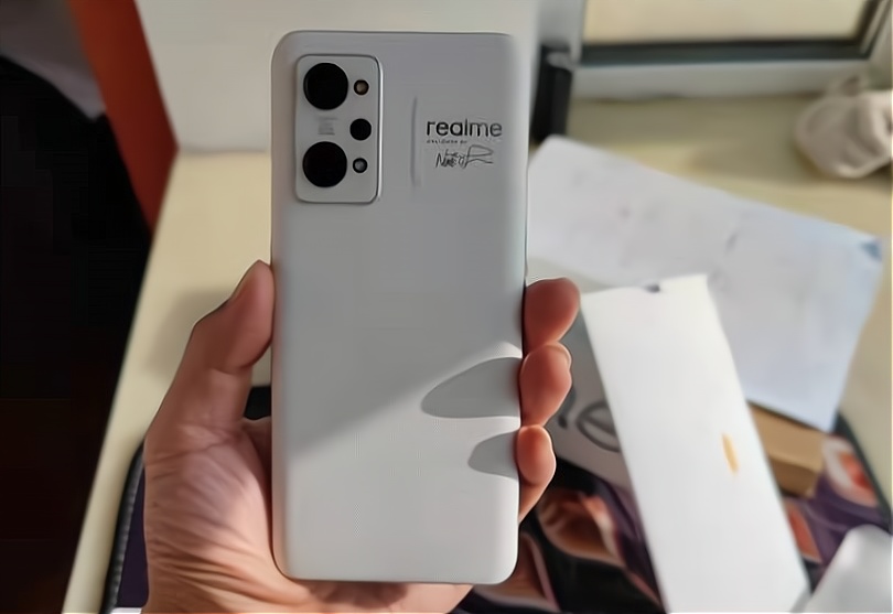 骁龙888 索尼imx766 120hz屏,12gb 256gb跌至2199元