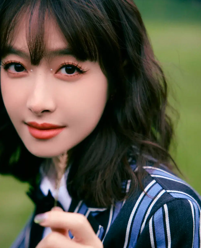 罗云熙晒与宋茜合照,俊男美女画面很养眼!