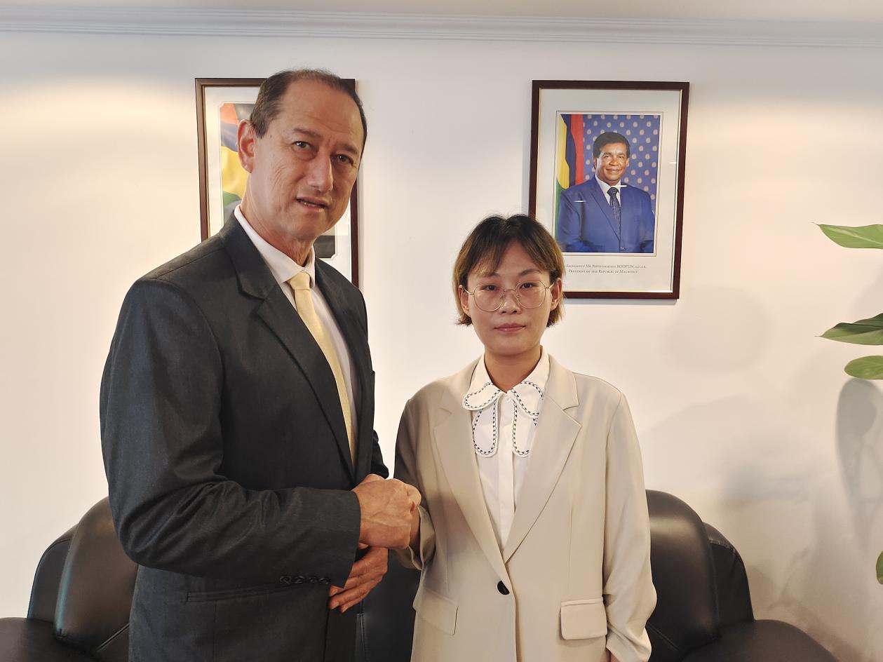 中医药文化传播行动之走进毛里求斯驻华大使馆