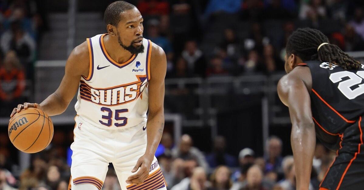 杜兰特41 4 5遭垫脚!布克添新伤继续缺阵 太阳擒活塞杜伦被驱逐