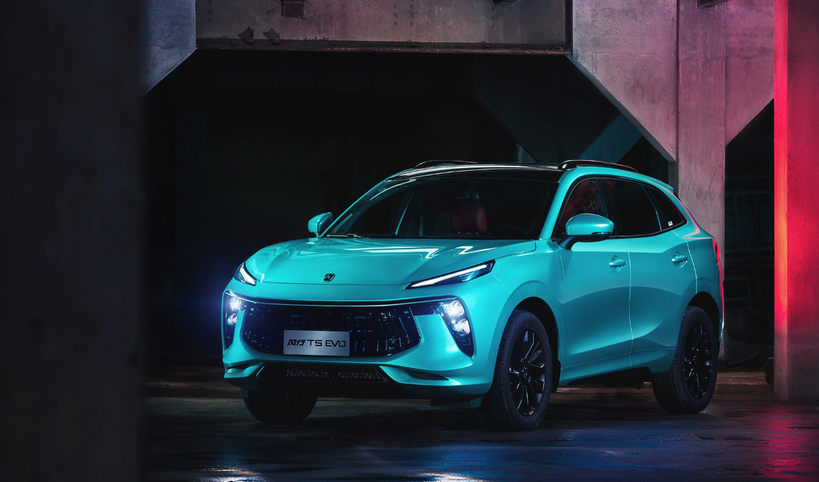 风行t5 evo狂飚版上市,为年轻人打造狂飙suv