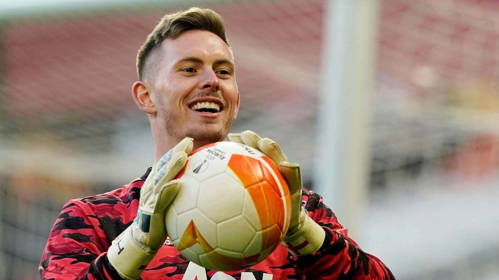 曼联门神亨德森绝不轻易离队,引进门将艰难寻觅