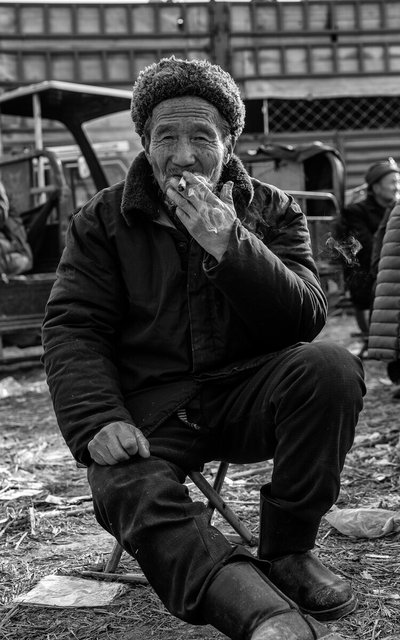 金沙洲医院胡群峰教授:吸烟对老年人的危害!