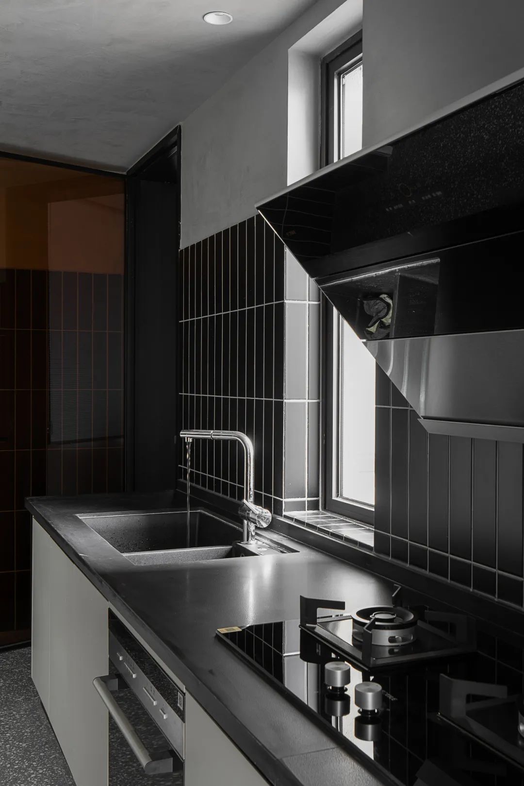 黑白灰只能是性冷淡风?140㎡三代人的家,一样可以有温度