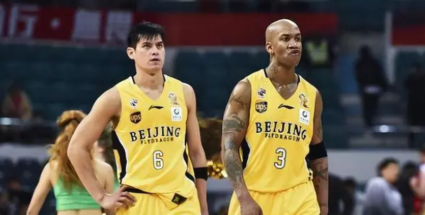 杨敬敏致歉退役,台湾联盟规定不允许出轨,cba还需要学习