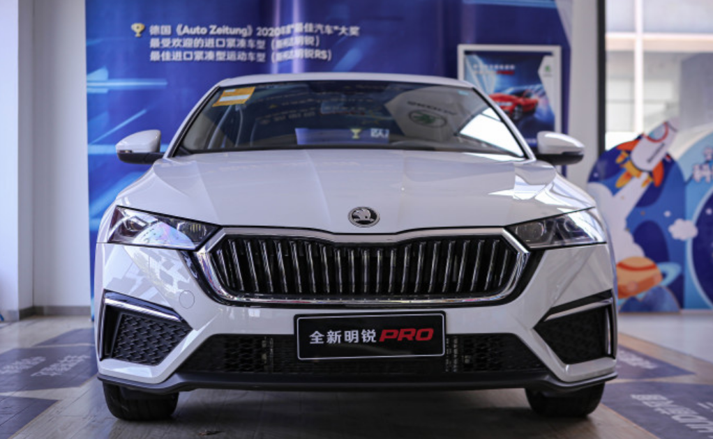 探店斯柯达明锐,pro车型提供1.4t发动机,拥有2.2万优惠!