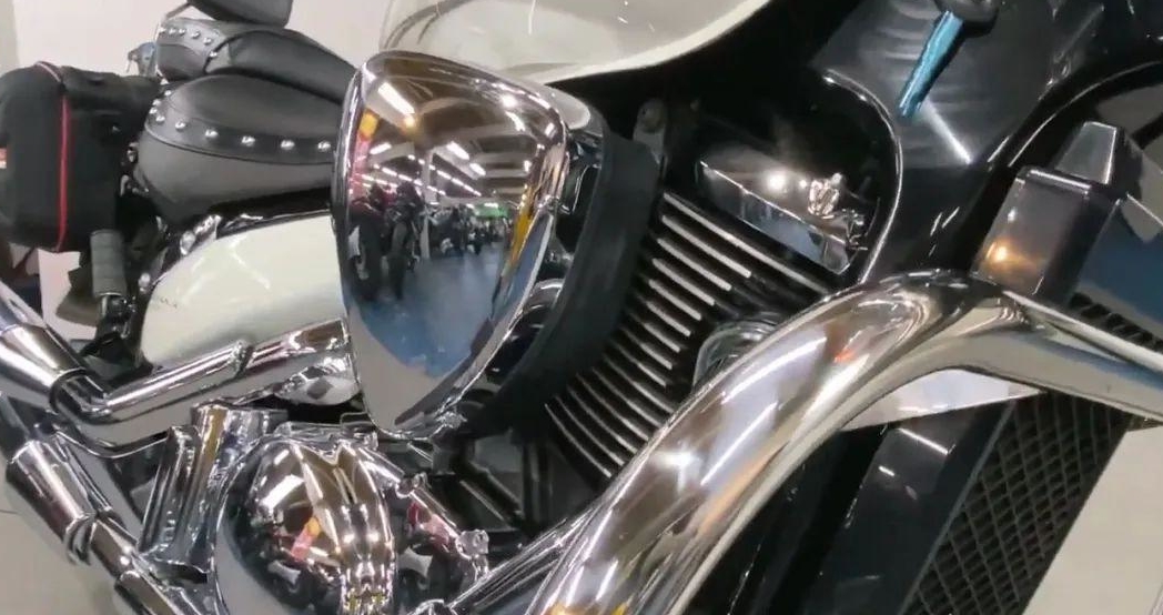 铃木经典太子车入侵者400,外观霸气,v型双缸,轴传动,摩旅神器