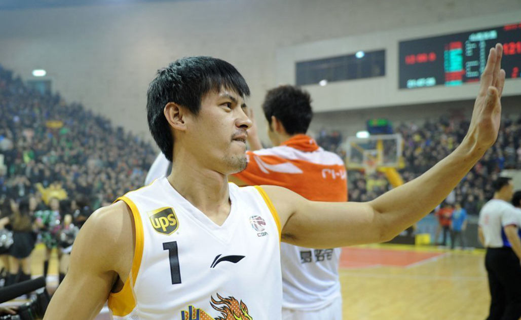 杨敬敏因出轨女网友退出篮坛,爆料人称:你才3秒,她后悔了