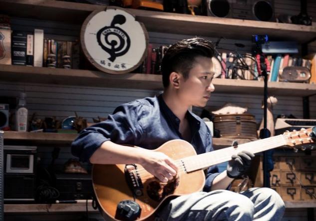 灵魂歌手暗杠小发,一人一吉他开巡演,他从来就没有安分过!