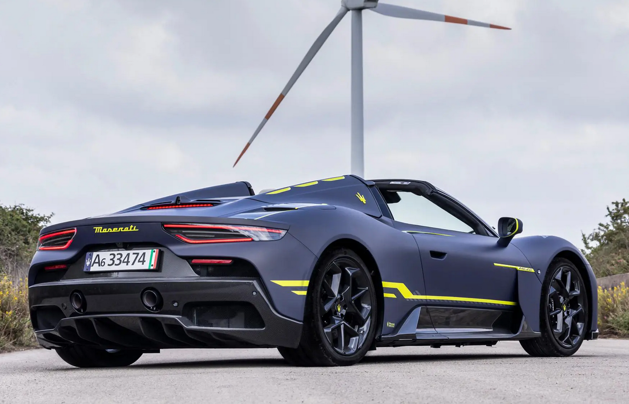 玛莎拉蒂mc20展现"海神"实力,采用碳纤单体壳,2.9秒破百