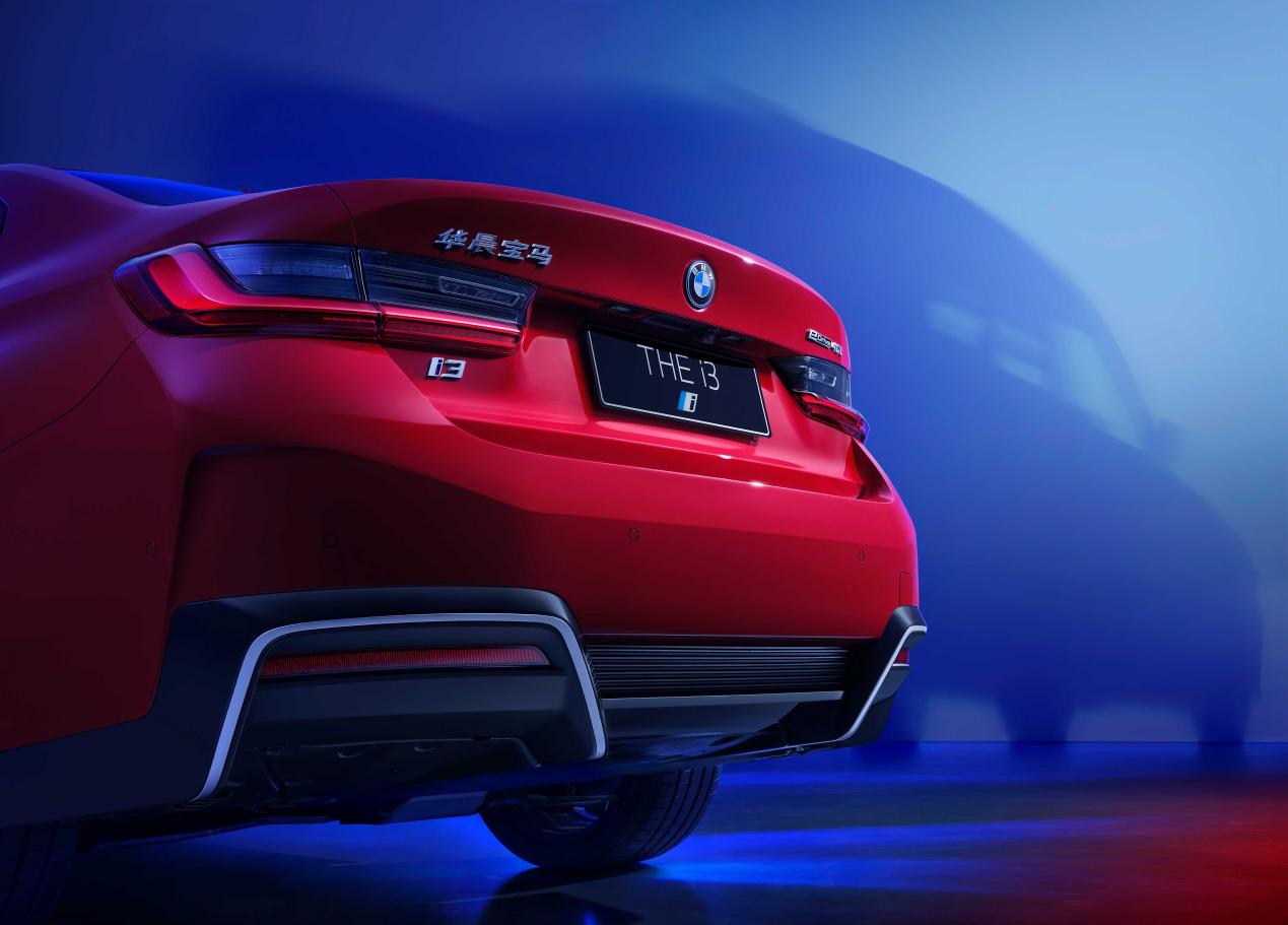 续航可达592公里,宝马i3 edrive40l上市,38.39万起