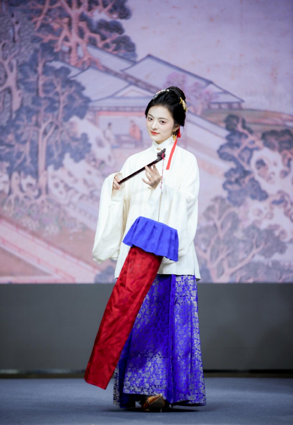 被"国丝汉服节"走秀惊艳到了!这造型,比古装剧"用心"多了