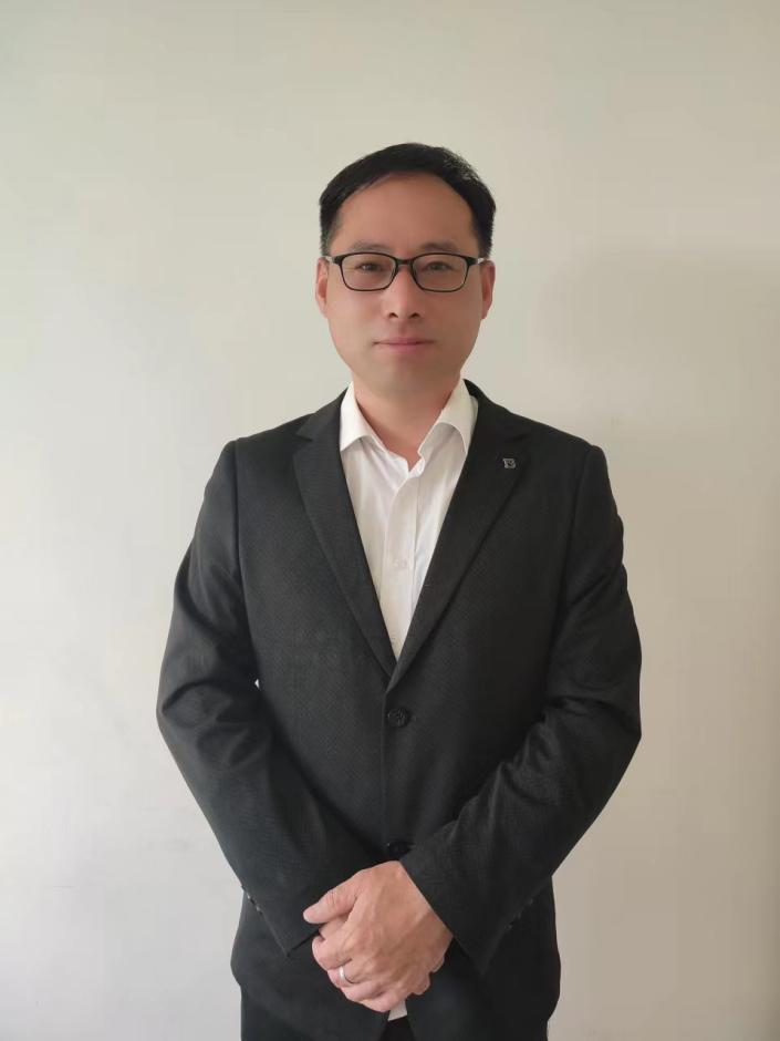 书画家刘冰峰荣获"丝路敦煌杯"一等奖,绿色书画平台颁发证书