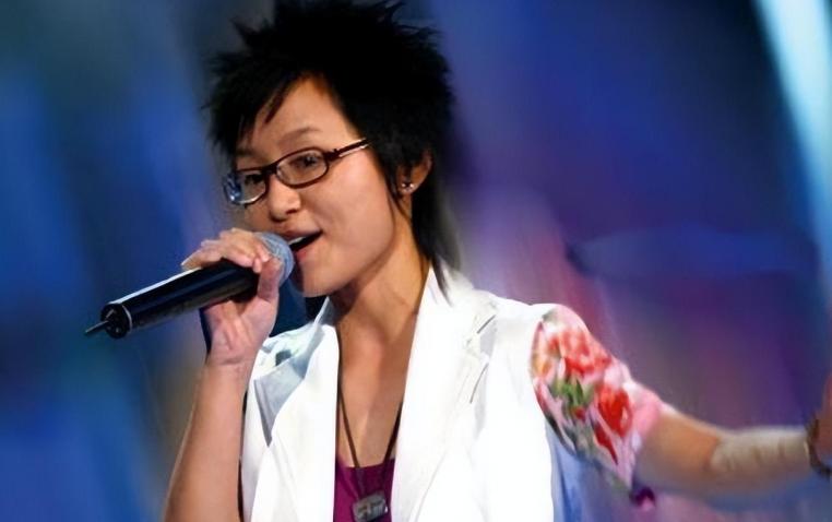 超女周笔畅:爱情事业都不顺,37岁仍然孤身一人,父母都催她嫁人