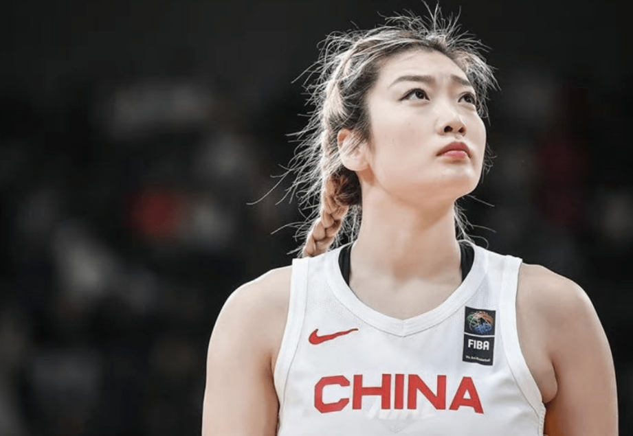 李梦成功"洗白",王思雨和李媛也要出国,中国女篮夺冠奖金曝光