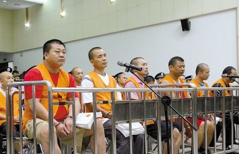 回顾许建强走下法庭,含泪签完字后被押刑场,行刑前全程表情镇定