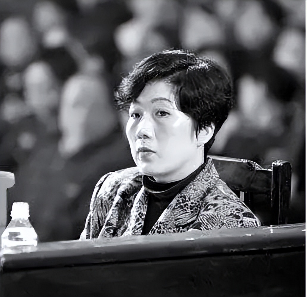 回顾:深圳女局长安惠君,利用职权胡作非为,终自食恶果