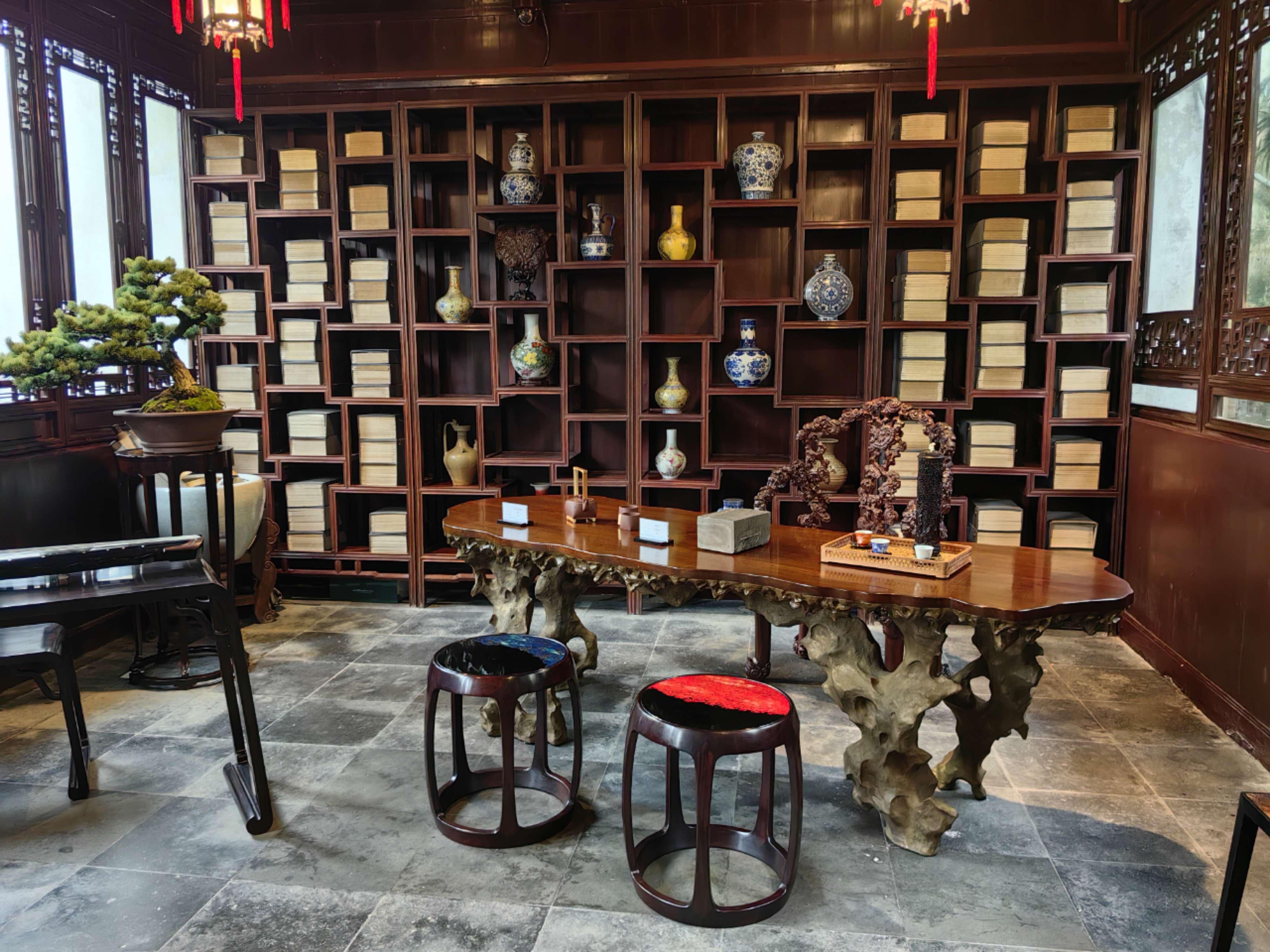 赏非遗佳作 品苏式风雅!网师园苏式文房陈设展启幕