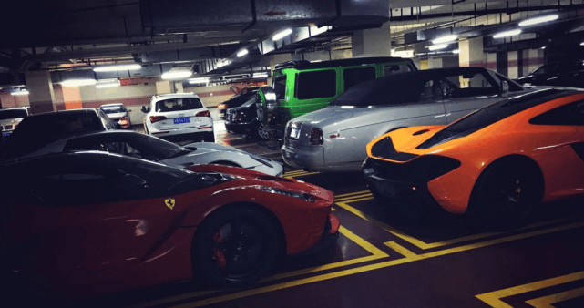 手戴千万名表,坐拥3.6亿私人飞机,浑身是瓜的沪上皇秦奋啥来头