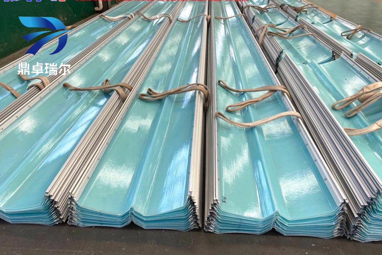 frp采光板和pc阳光板哪个更耐用?专业建材厂家对比告诉你!